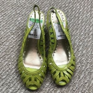 NWT bcbgmaxazria Leather wedges girl Sz 4,5